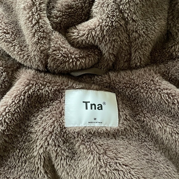 Aritzia - T&A puff jacket woman’s medium - Picture 4 of 8